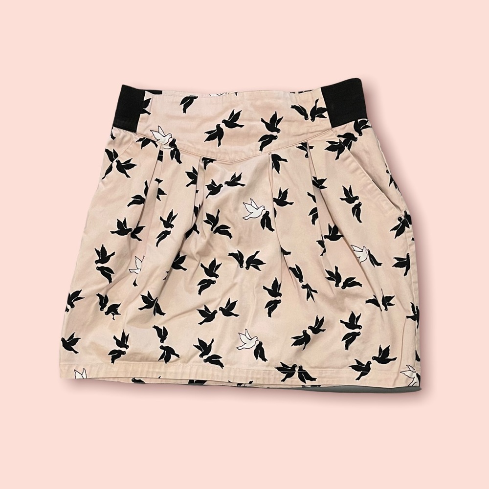 Divided Dove High Waist Mini Skirt